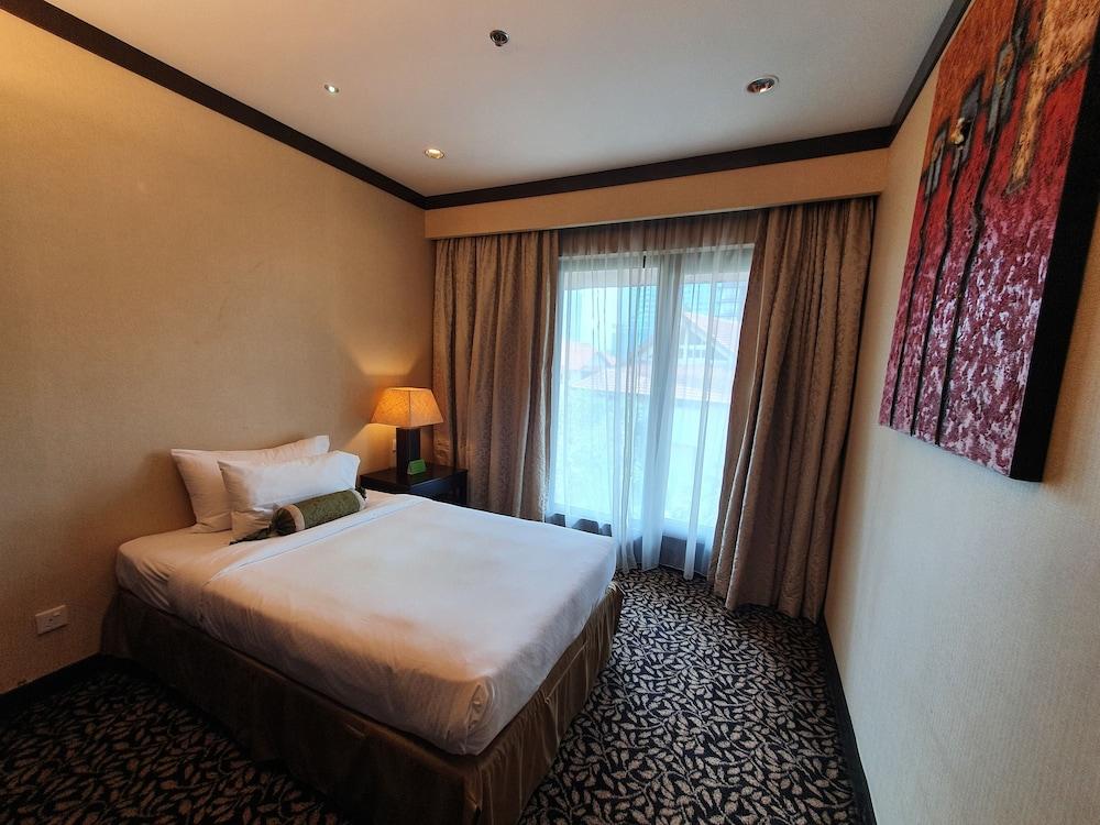 Micasa All Suites Hotel Kuala Lumpur Extérieur photo A bedroom at the hotel