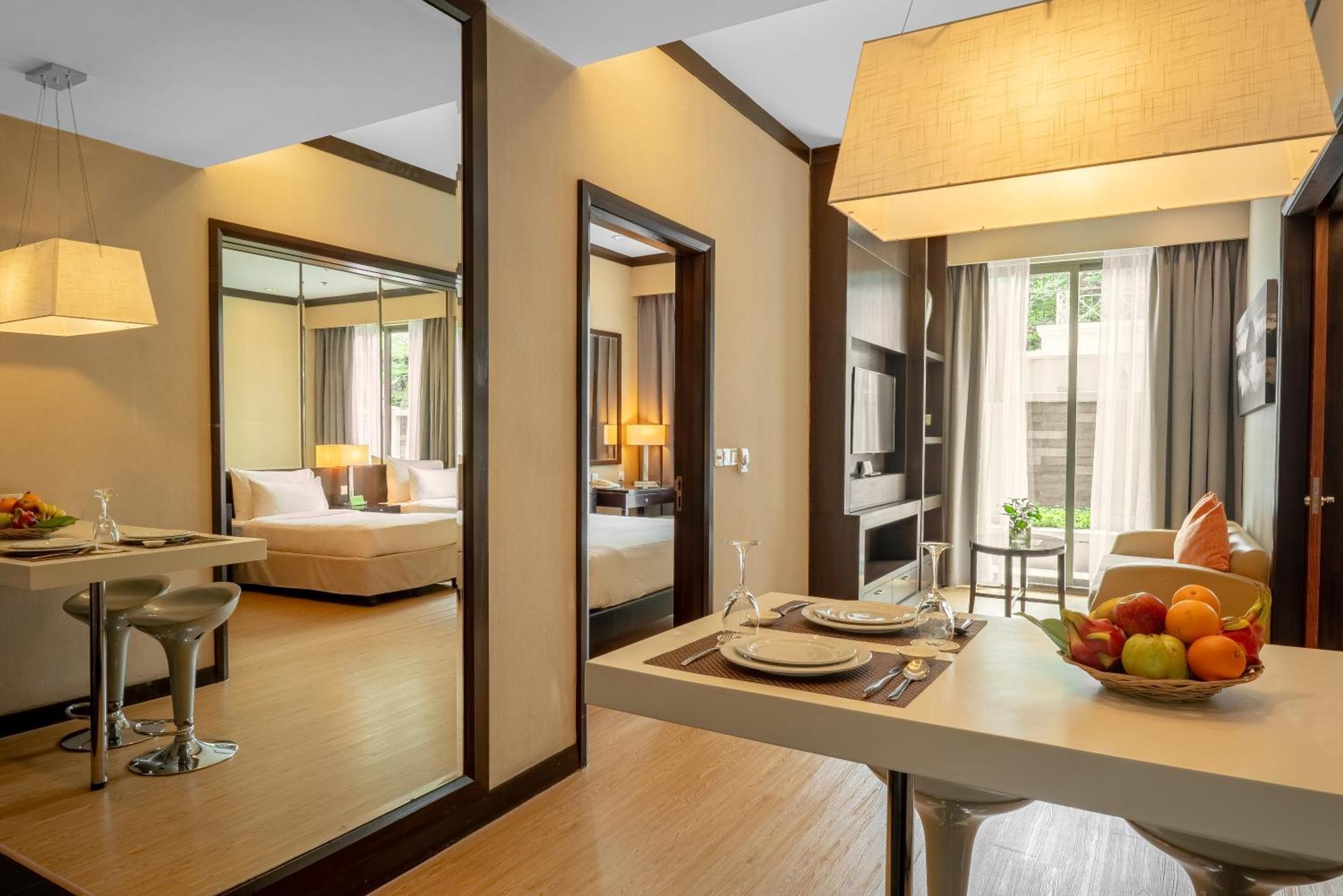 Micasa All Suites Hotel Kuala Lumpur Extérieur photo