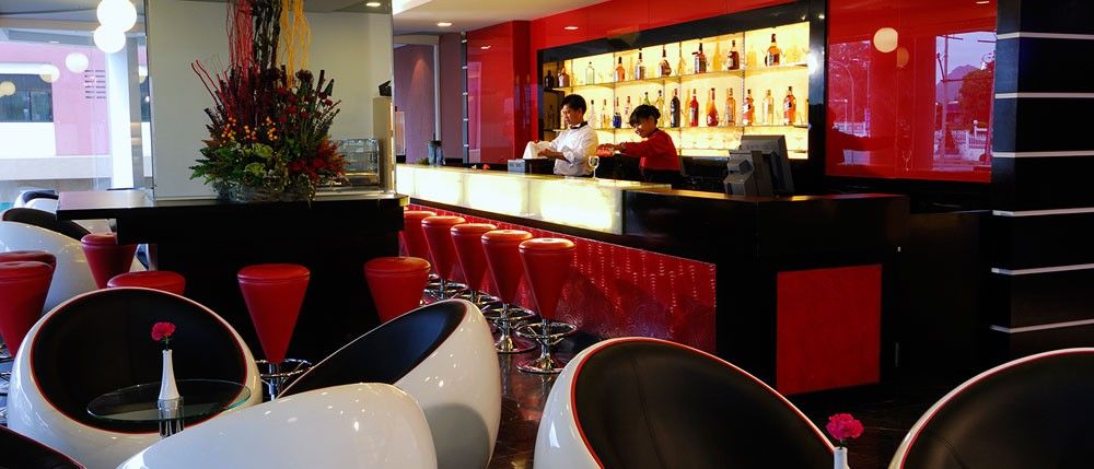 Micasa All Suites Hotel Kuala Lumpur Extérieur photo The bar at the 101 bar
